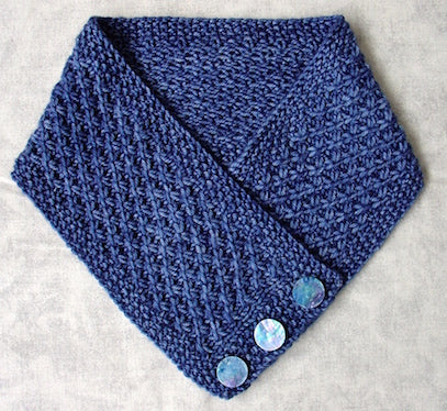 Little Stars Neck Warmer Pattern by Anne Bosch