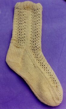 The Old Shale Socks Pattern by Joan Davis