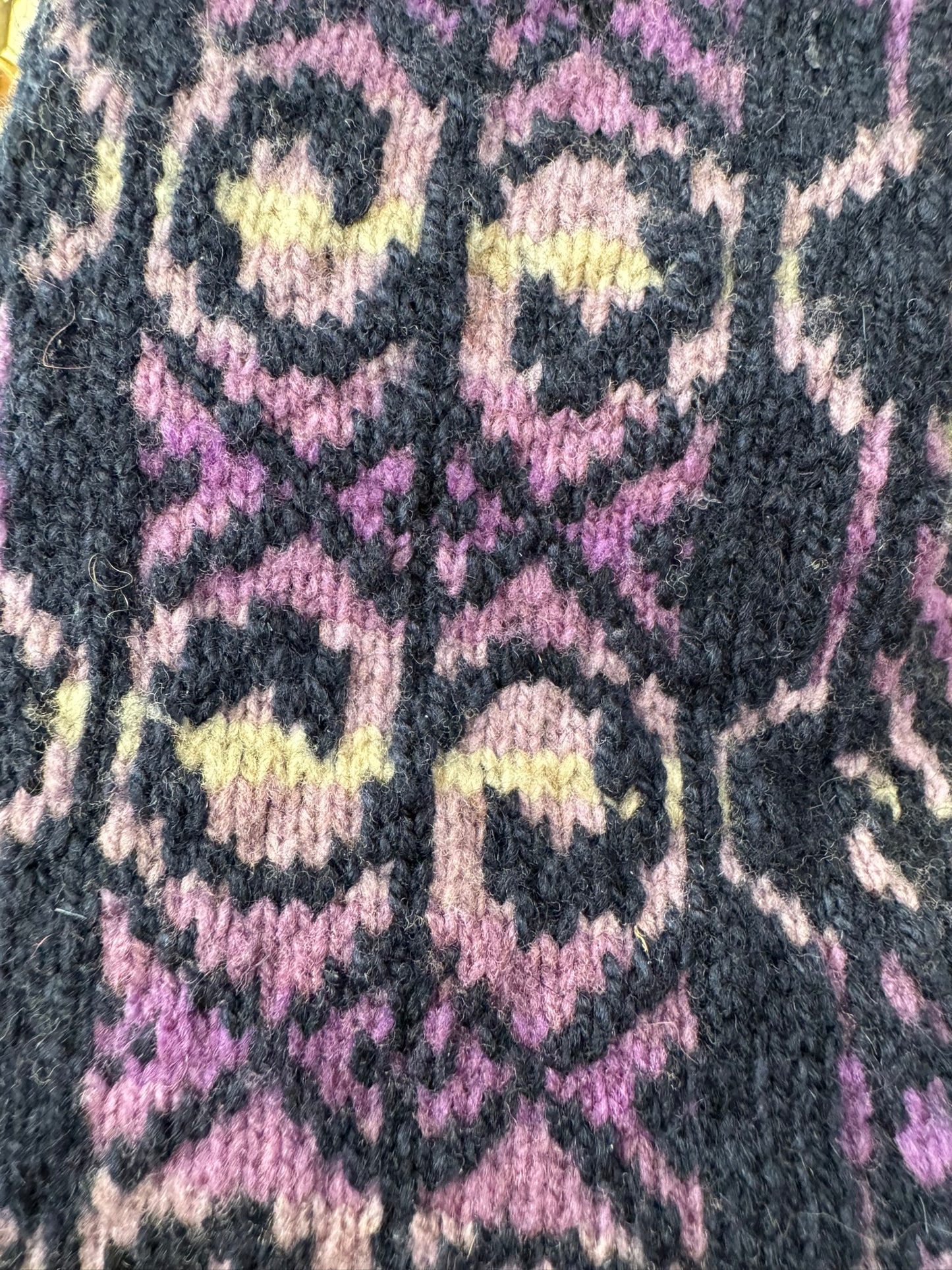 Open Circle Fair Isle Mitten  Pattern by Anne Bosch