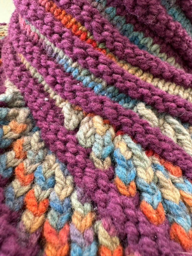 The Round and Round Cowl Pattern by Anne Bosch