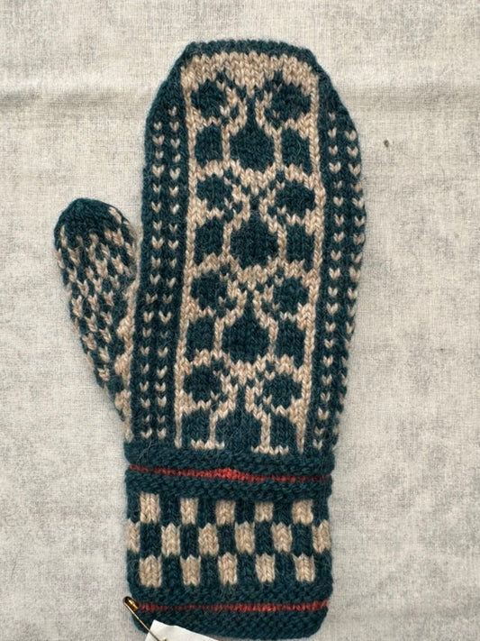 The Bosnian Mittens Pattern by Beth Morimoto
