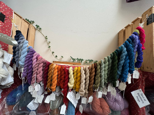 100% Wool Light Fingering 1 oz