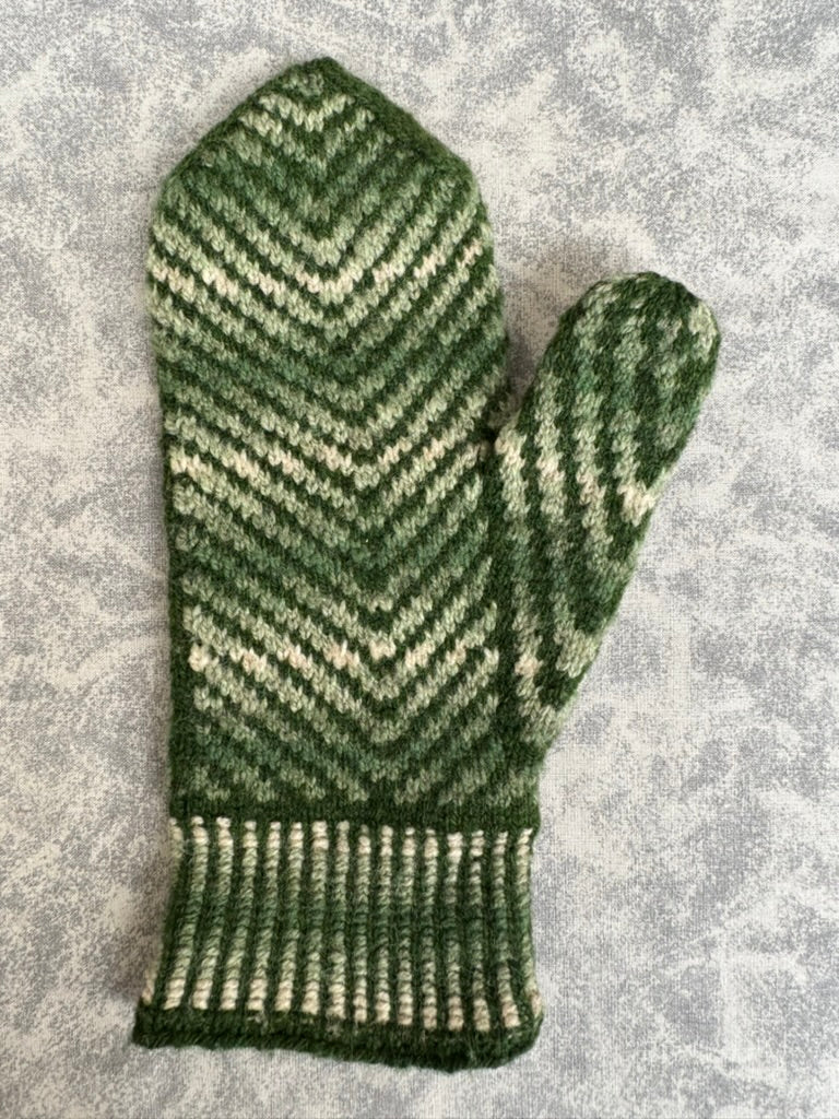 Open Circle Fair Isle Mitten  Pattern by Anne Bosch