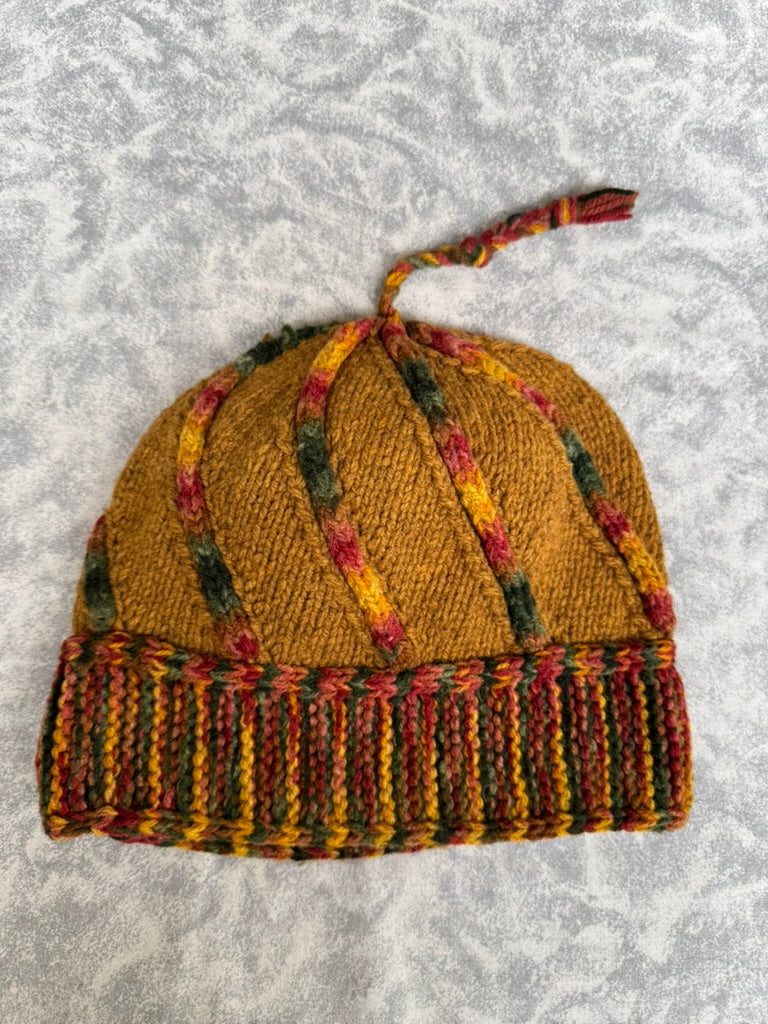 The Swirling Leaves Hat Pattern by Anne Bosch