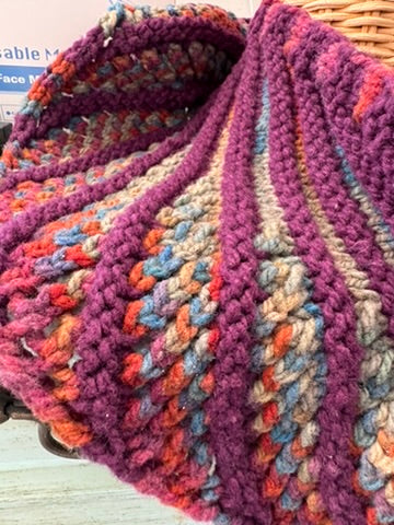 The Round and Round Cowl Pattern by Anne Bosch