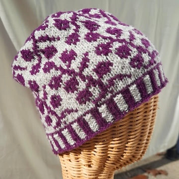 The Blackberry Hat Pattern by Anne Bosch