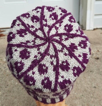 The Blackberry Hat Pattern by Anne Bosch