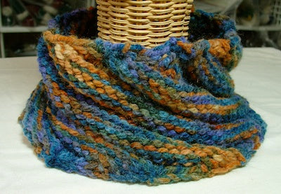 Spiral Cowl Pattern by Anne Bosch